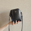 Nesha | Vertikale Crossbody-Handytasche für unterwegs