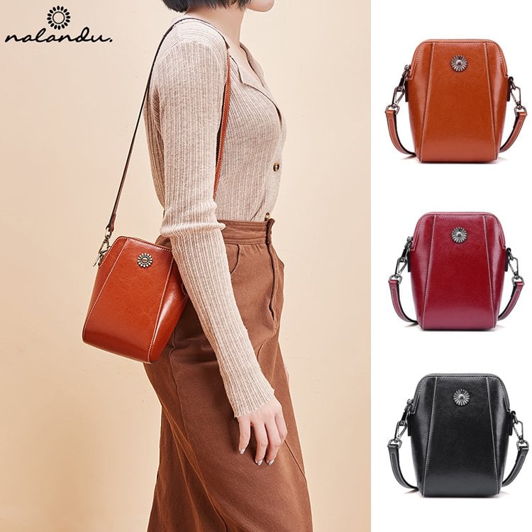 Nesha | Vertikale Crossbody-Handytasche für unterwegs