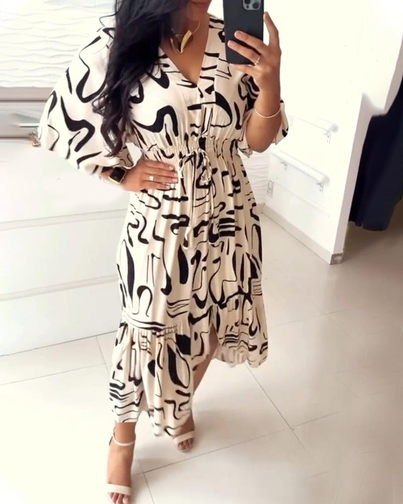 Kim | V-Ausschnitt tintenbedrucktes Kleid