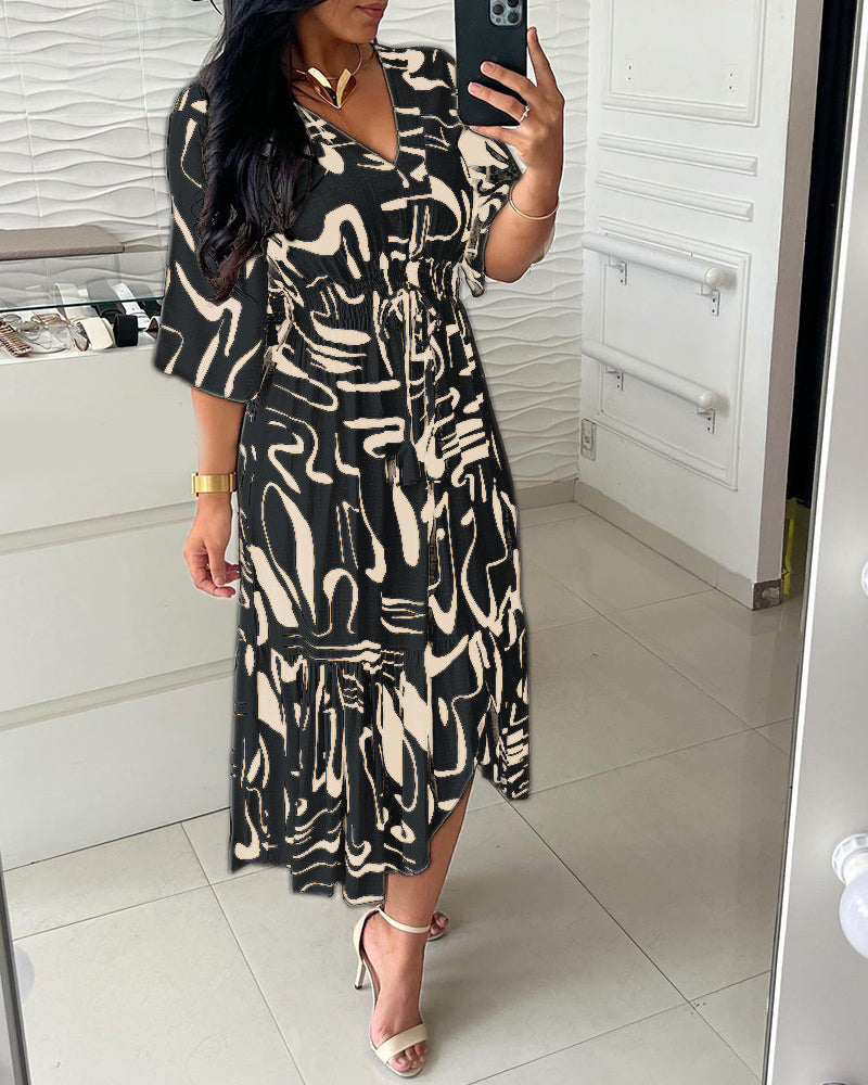 Kim | V-Ausschnitt tintenbedrucktes Kleid