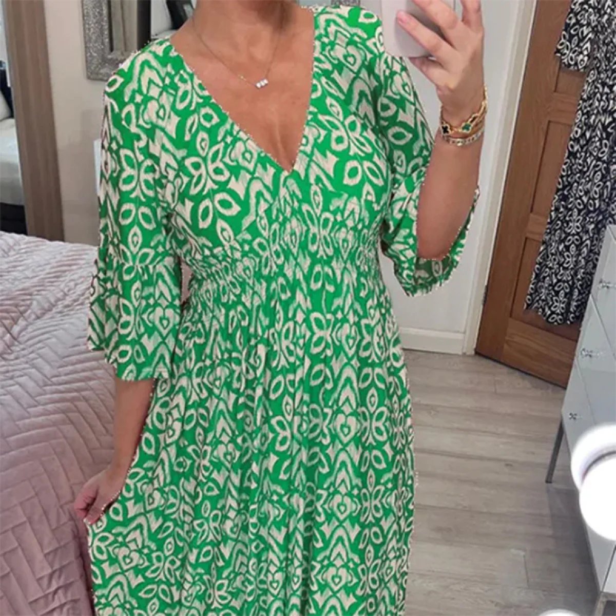 Hanna | Geblümtes Kleid mit V-Ausschnitt