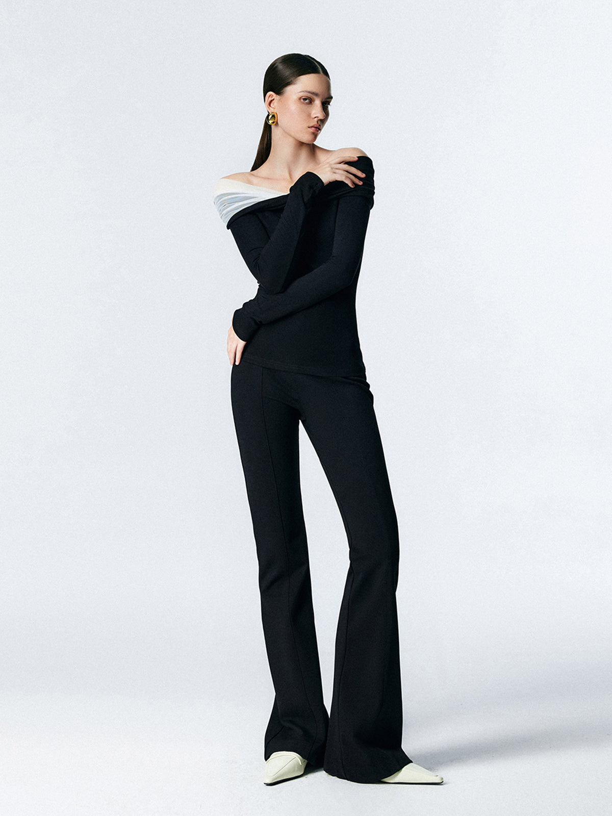 Clara | Asymmetrisches Schulterfreies Langärmeliges Mesh-Top