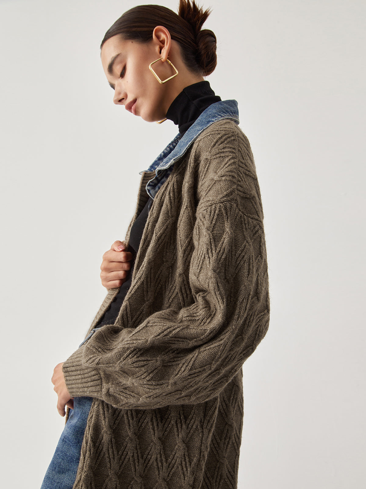 Lena | Elegante Diamantstich-Strickjacke mit langem Ausschnitt