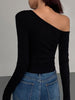 Clara | Stilvolles asymmetrisches schulterfreies Slinky Langarmshirt