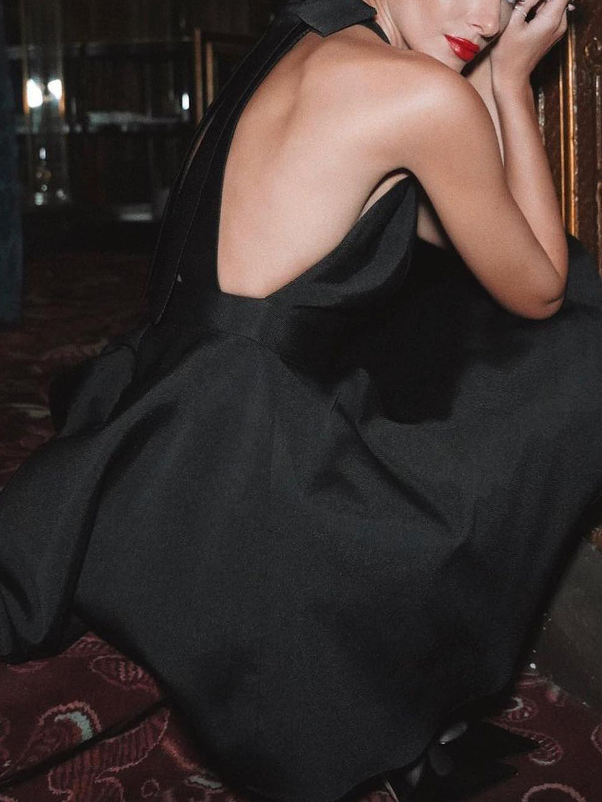 Sophie | Minikleid mit Knoten und offenen Rücken