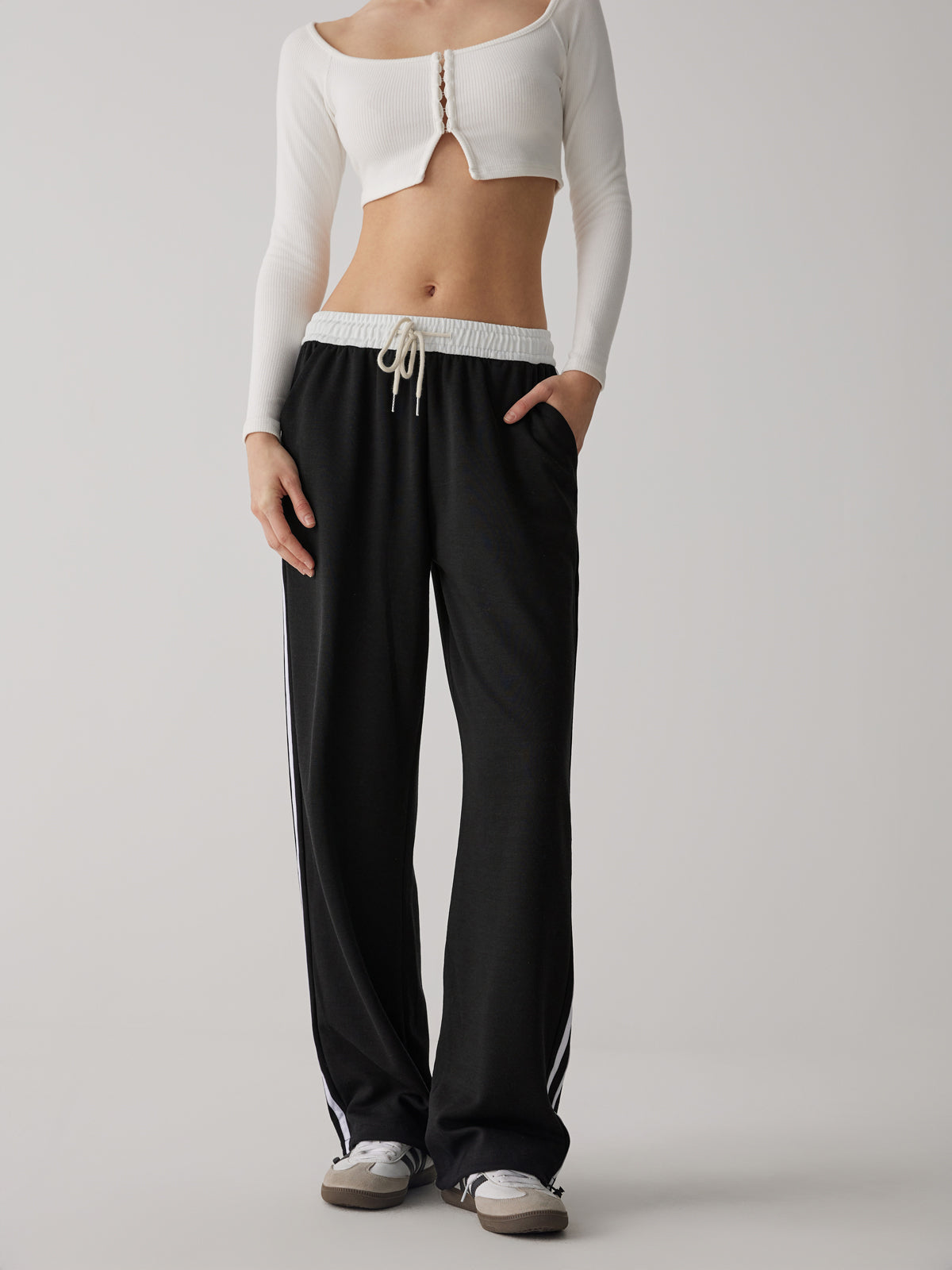 Clara | Weite Hose mit kontrastierendem Bund