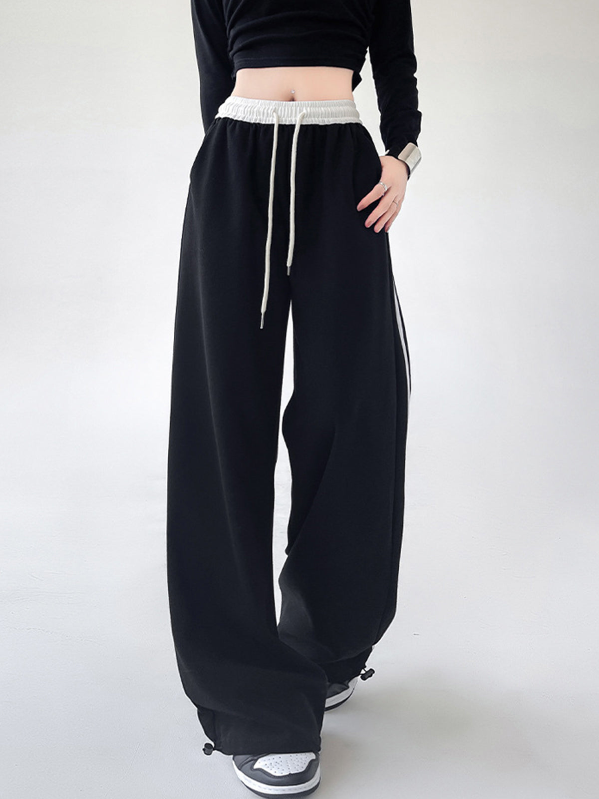 Clara | Weite Hose mit kontrastierendem Bund
