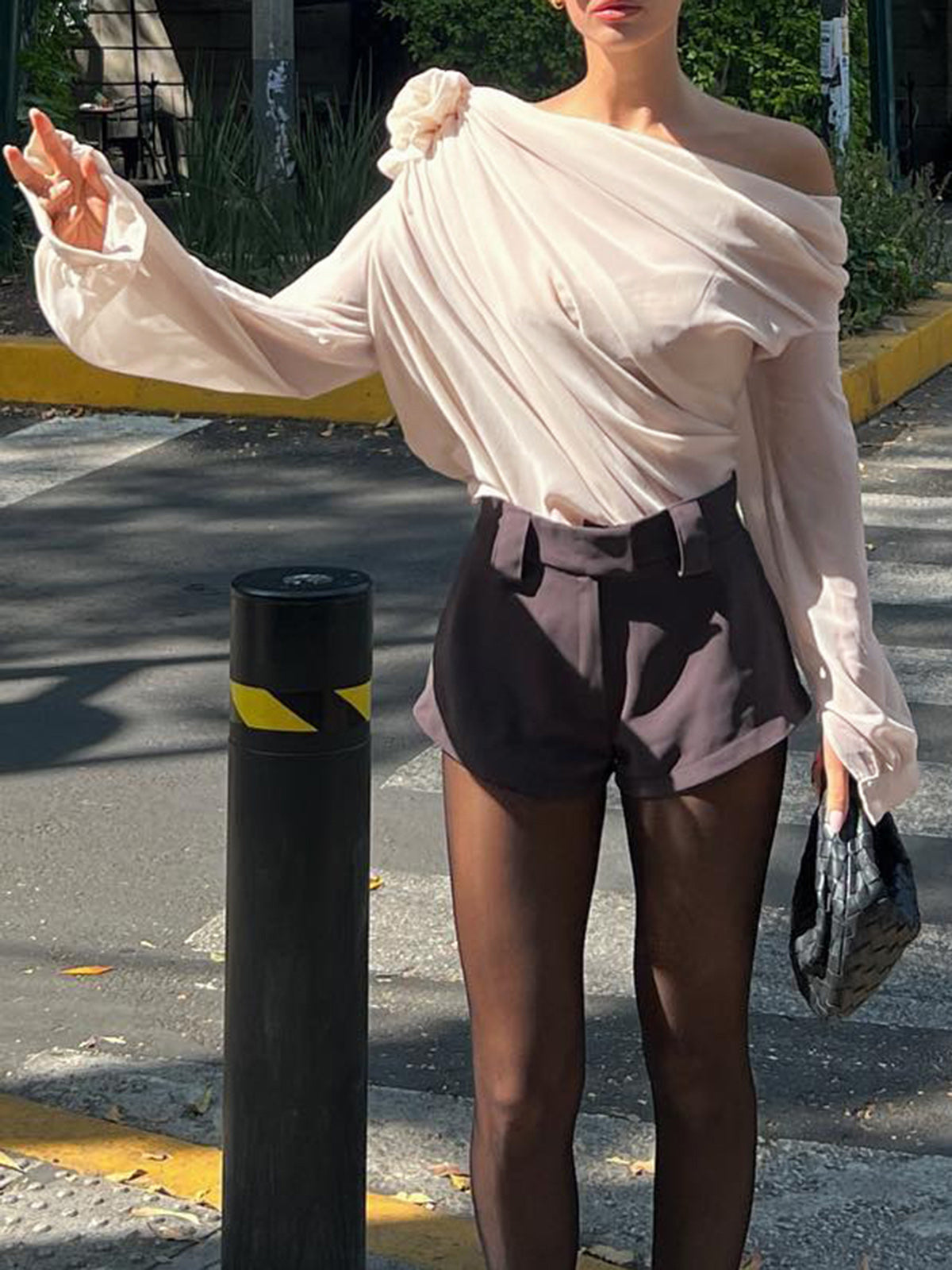 Clara | Asymmetrisches Chiffon Top mit Einem Schulterträger