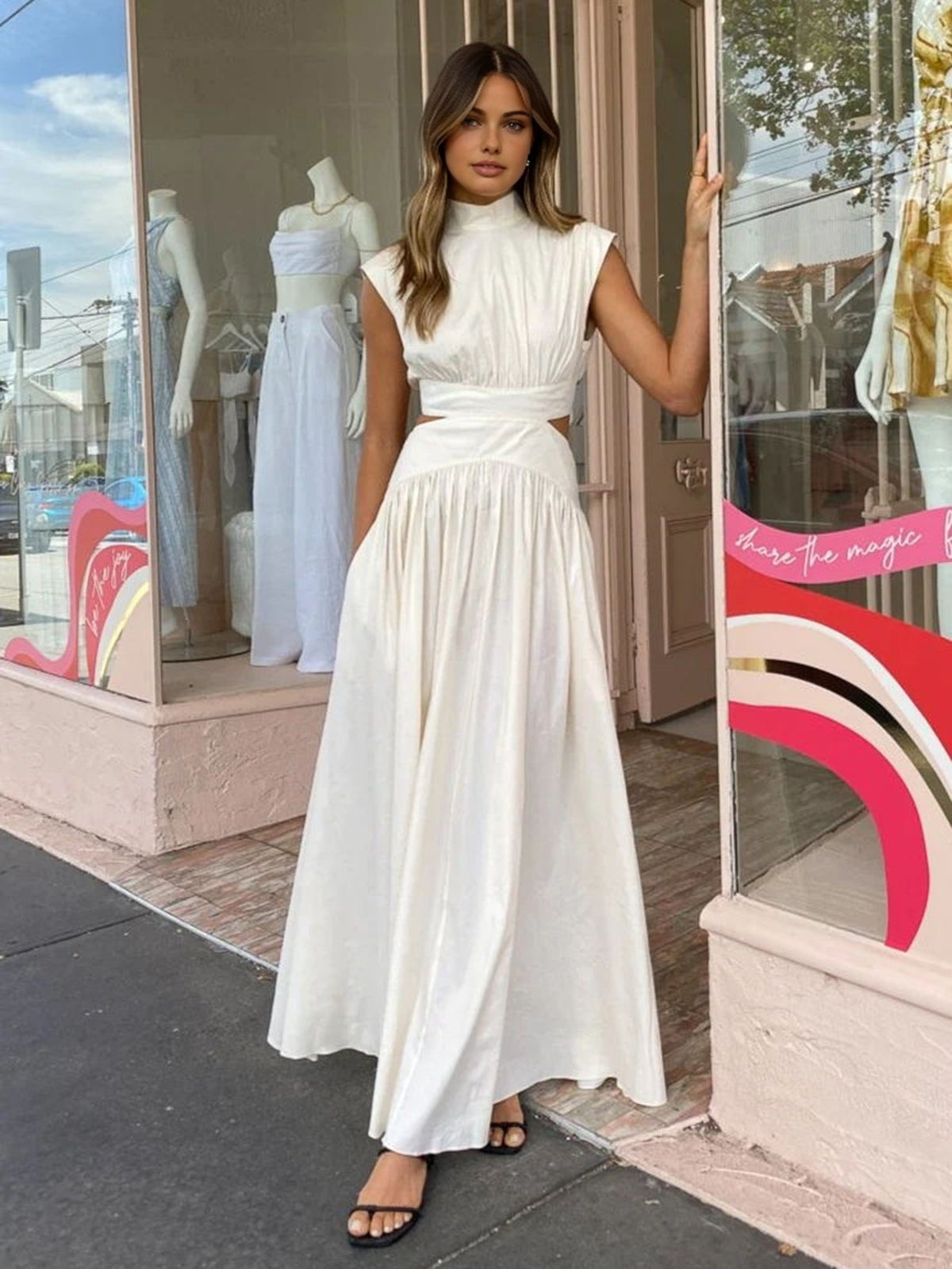 Clara | Maxi Kleid mit Cut-Out und Mock Neck
