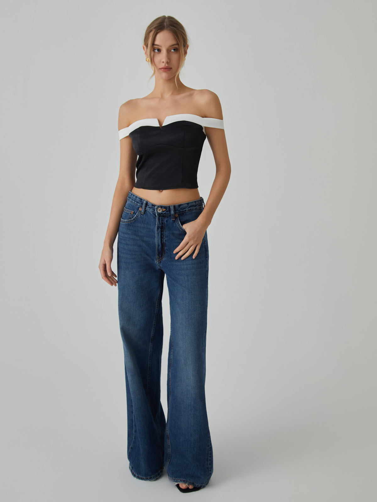 Clara | Off-Shoulder Bluse mit Kontrastabschlüssen