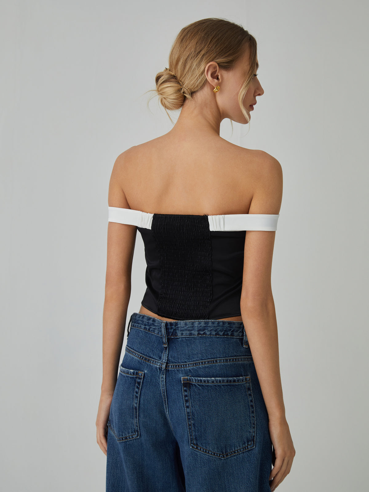 Clara | Off-Shoulder Bluse mit Kontrastabschlüssen