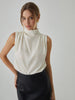 Laura | Plissierte ärmellose Bluse mit hohem Kragen