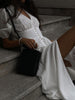 Eleganz trifft Stil | Frenchy Kleid mit Knopf und Schlitz