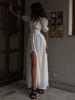 Eleganz trifft Stil | Frenchy Kleid mit Knopf und Schlitz