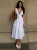 Clara | Schlichtes ärmelloses Midikleid