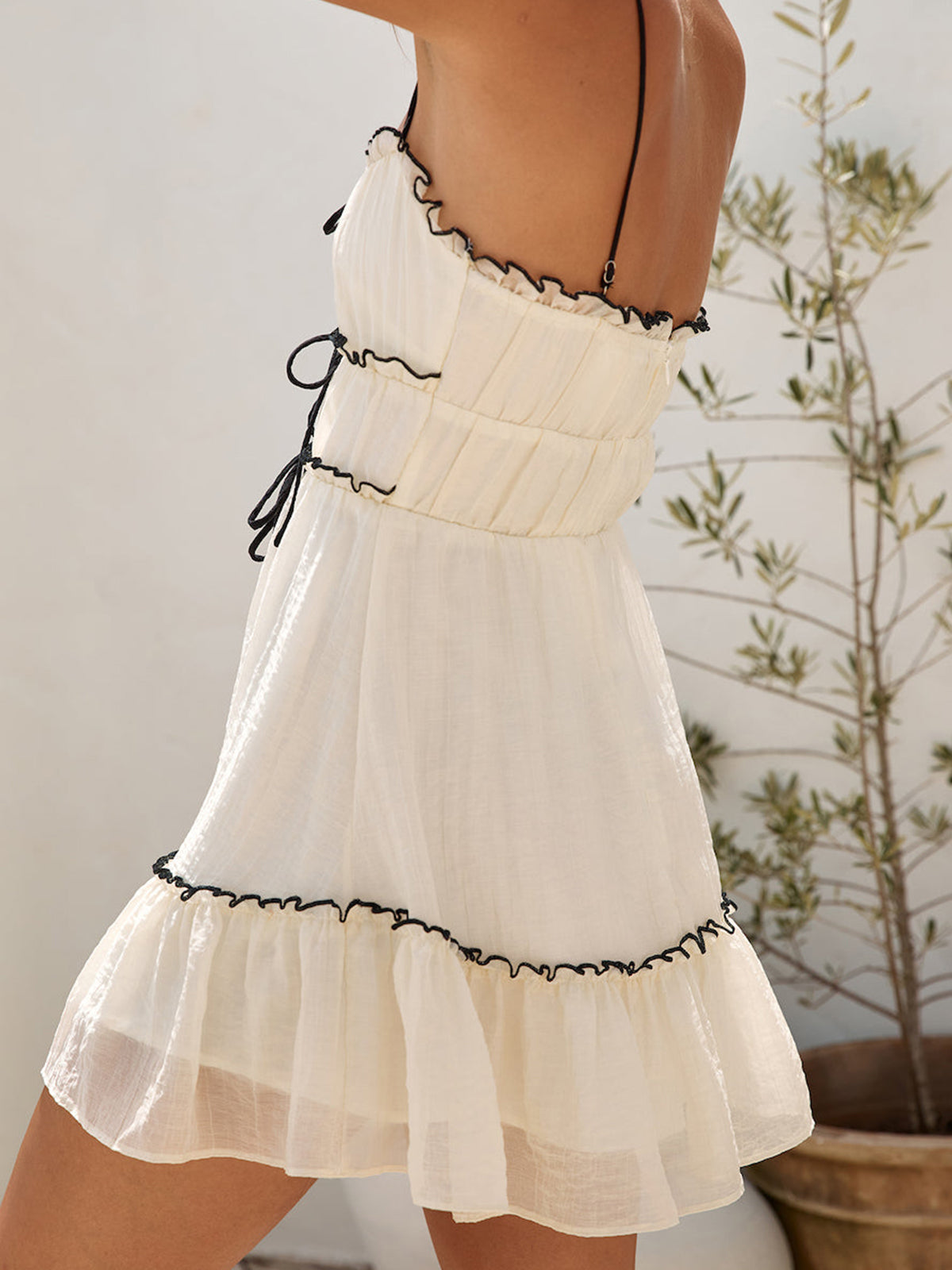 Clara | Romantisches Fließendes Knoten-Front Kleid
