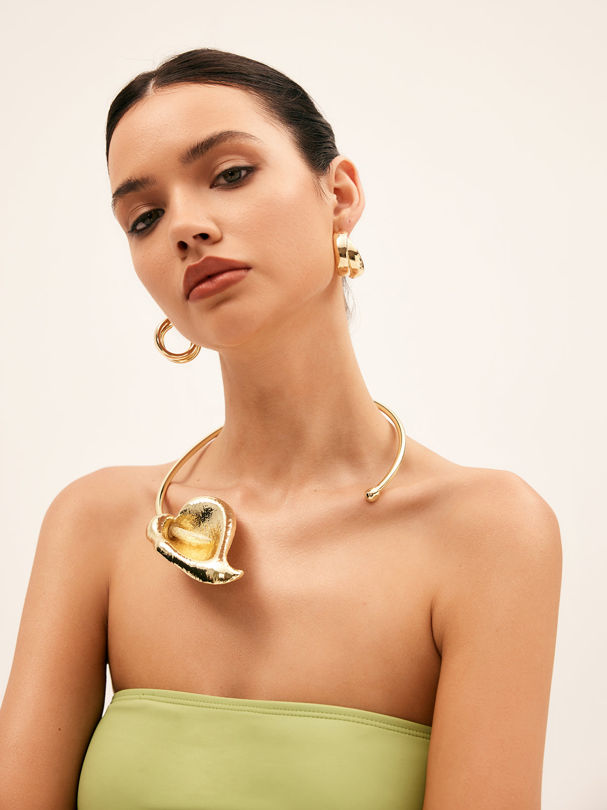 Leonie | Extravagante Halskette im Lotusblatt-Design