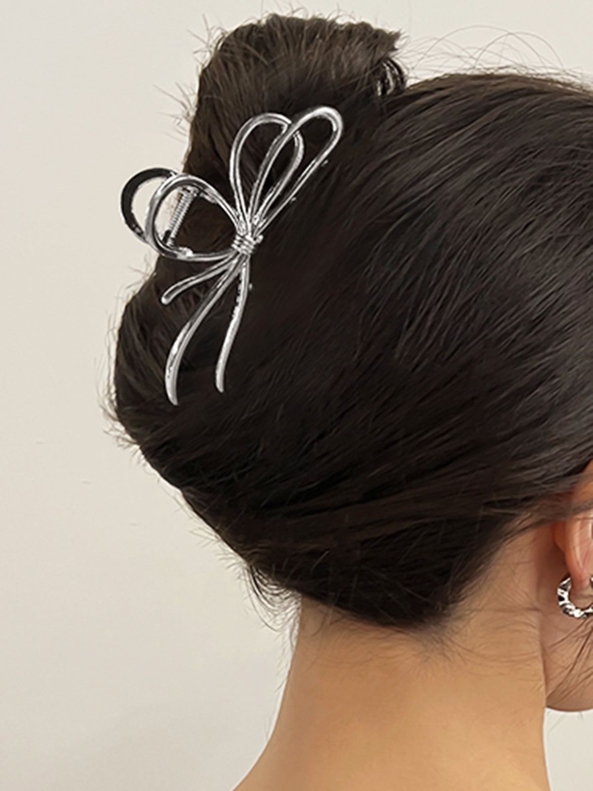 Alessia | Elegante Haar Kralle mit Schleifen-Detail
