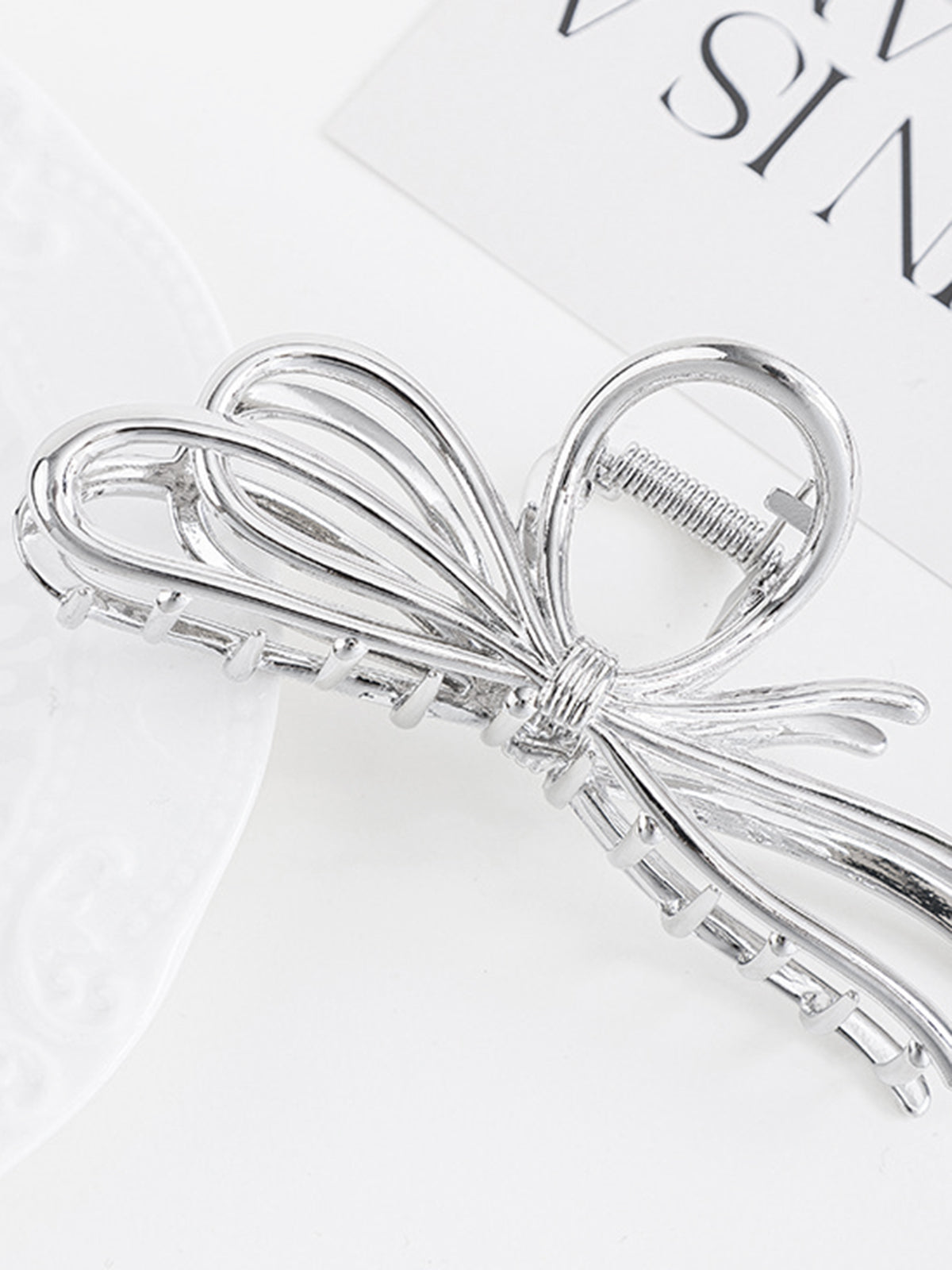 Alessia | Elegante Haar Kralle mit Schleifen-Detail