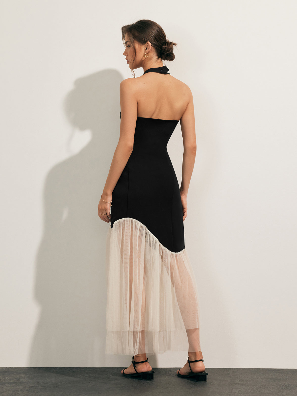 Clara | Glamouröses Tüll-Hem Slim Halter Kleid