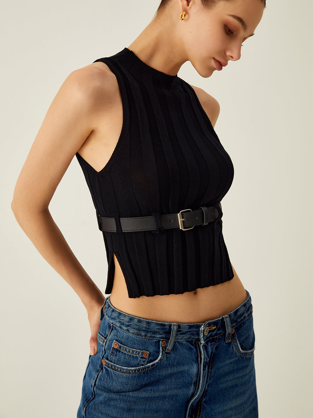 Clara | Geripptes Tanktop mit Leder-Gürtel