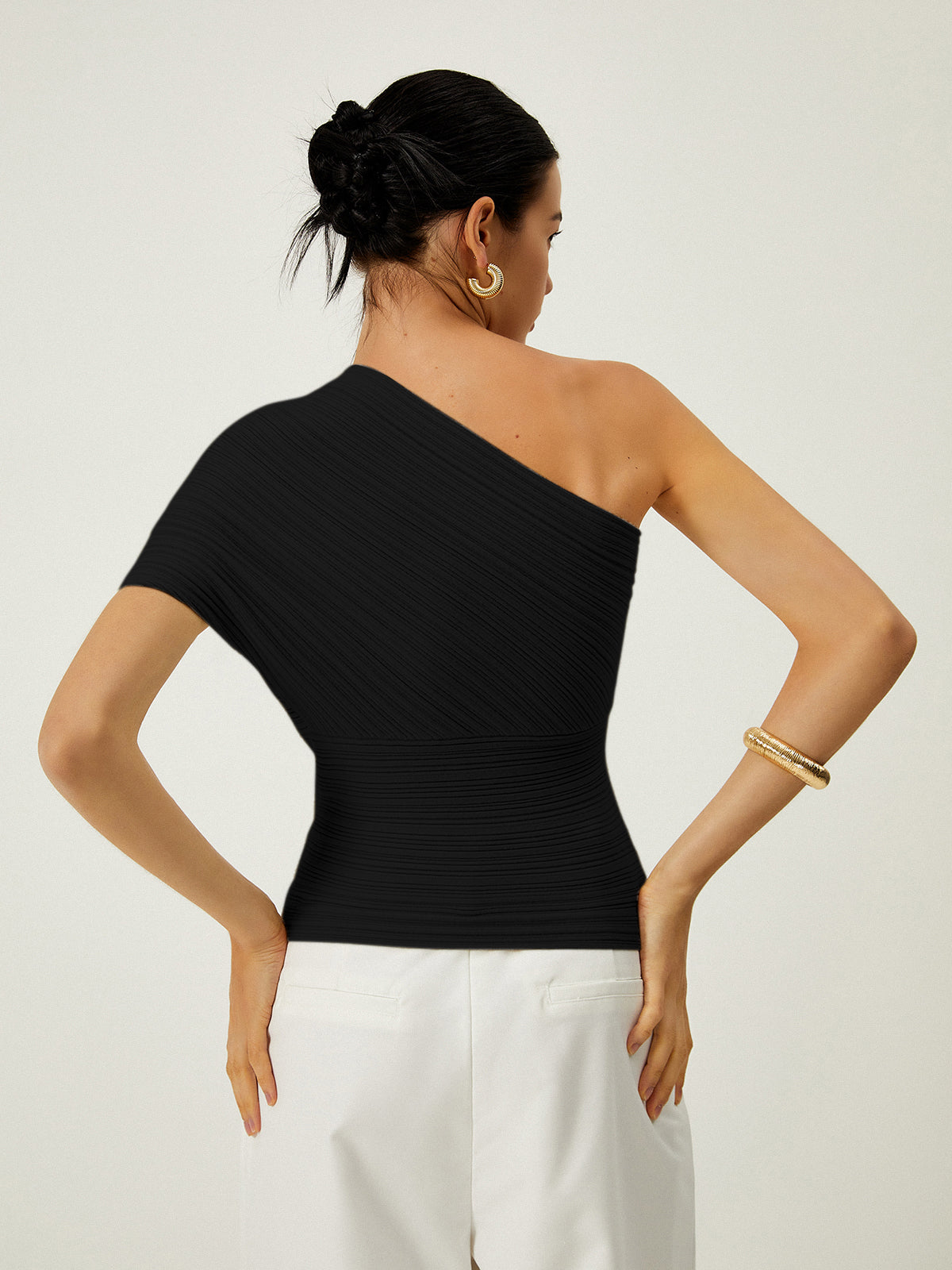 Mia | Asymmetrisches Knotted Stricktop mit einem Schulterträger