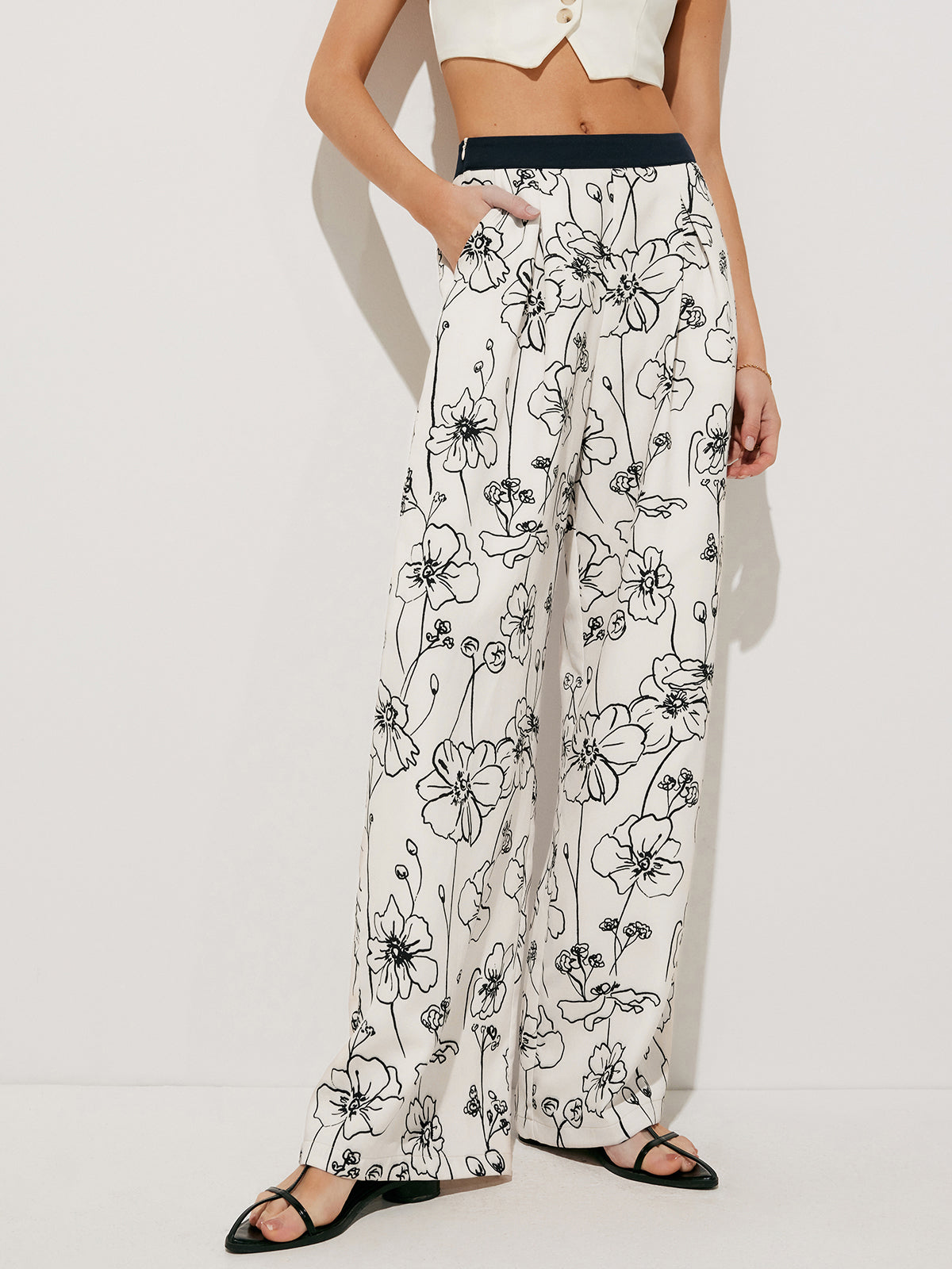 Clara | Weitbein-Pants mit Blumendruck und Taschen