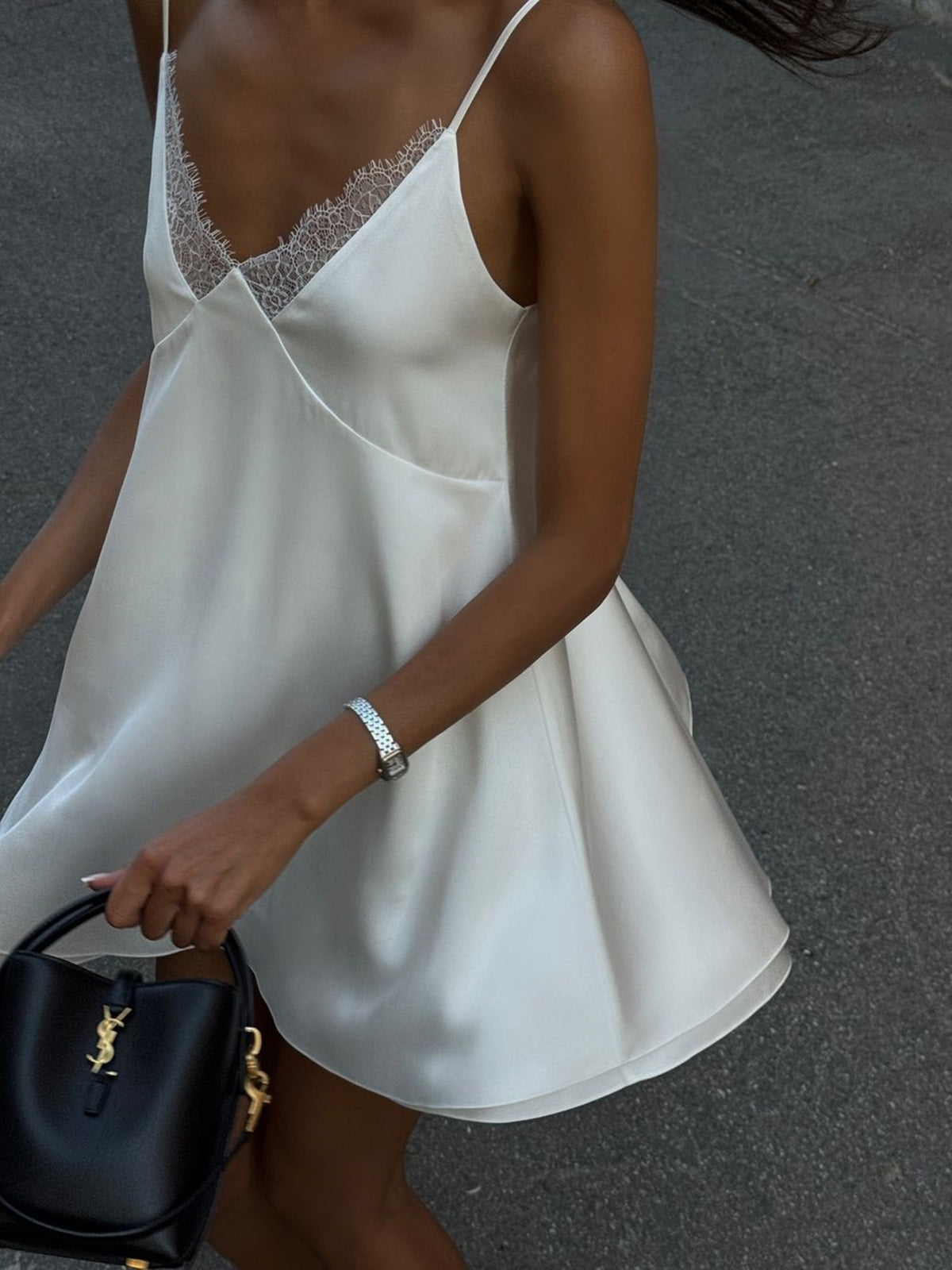 Verführerische Eleganz | Satin-Rückenfreies V-Ausschnitt-Kleid
