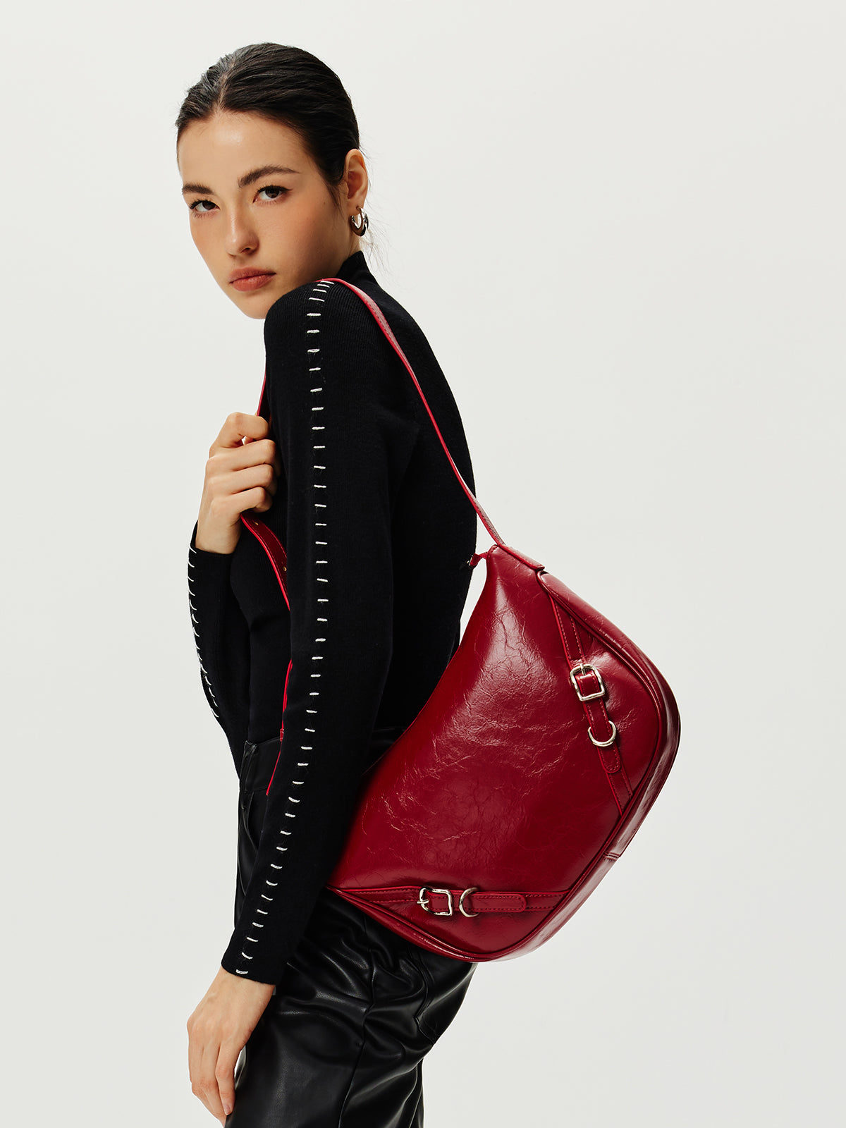 Anna | Texturierte Schultertasche mit Reißverschluss