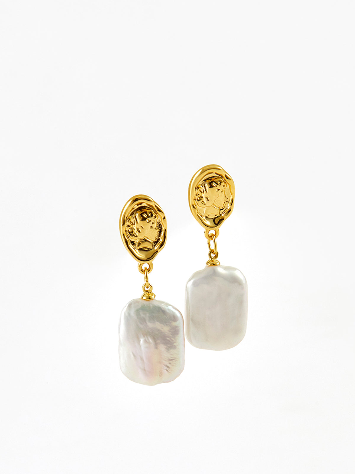 Emilia | Elegante Barocke Perlenohrringe