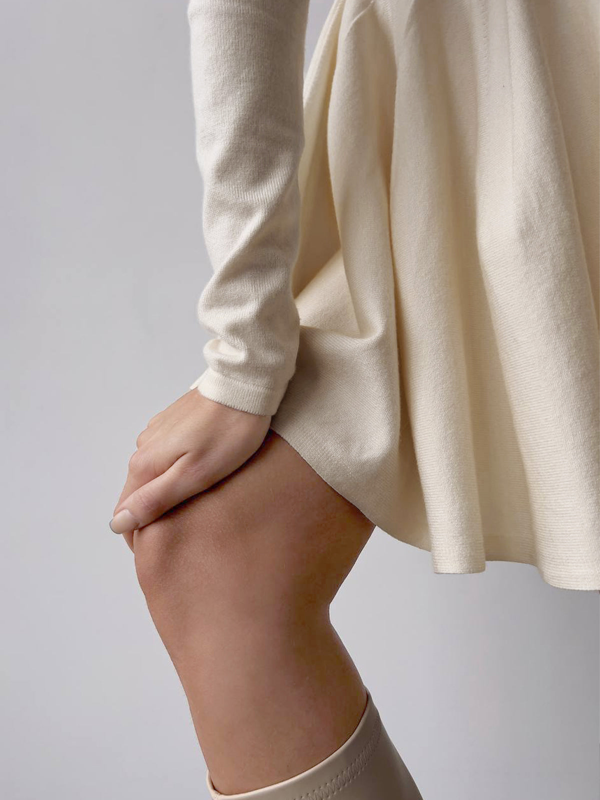 Clara | Elegantes Faltenkleid aus Strick