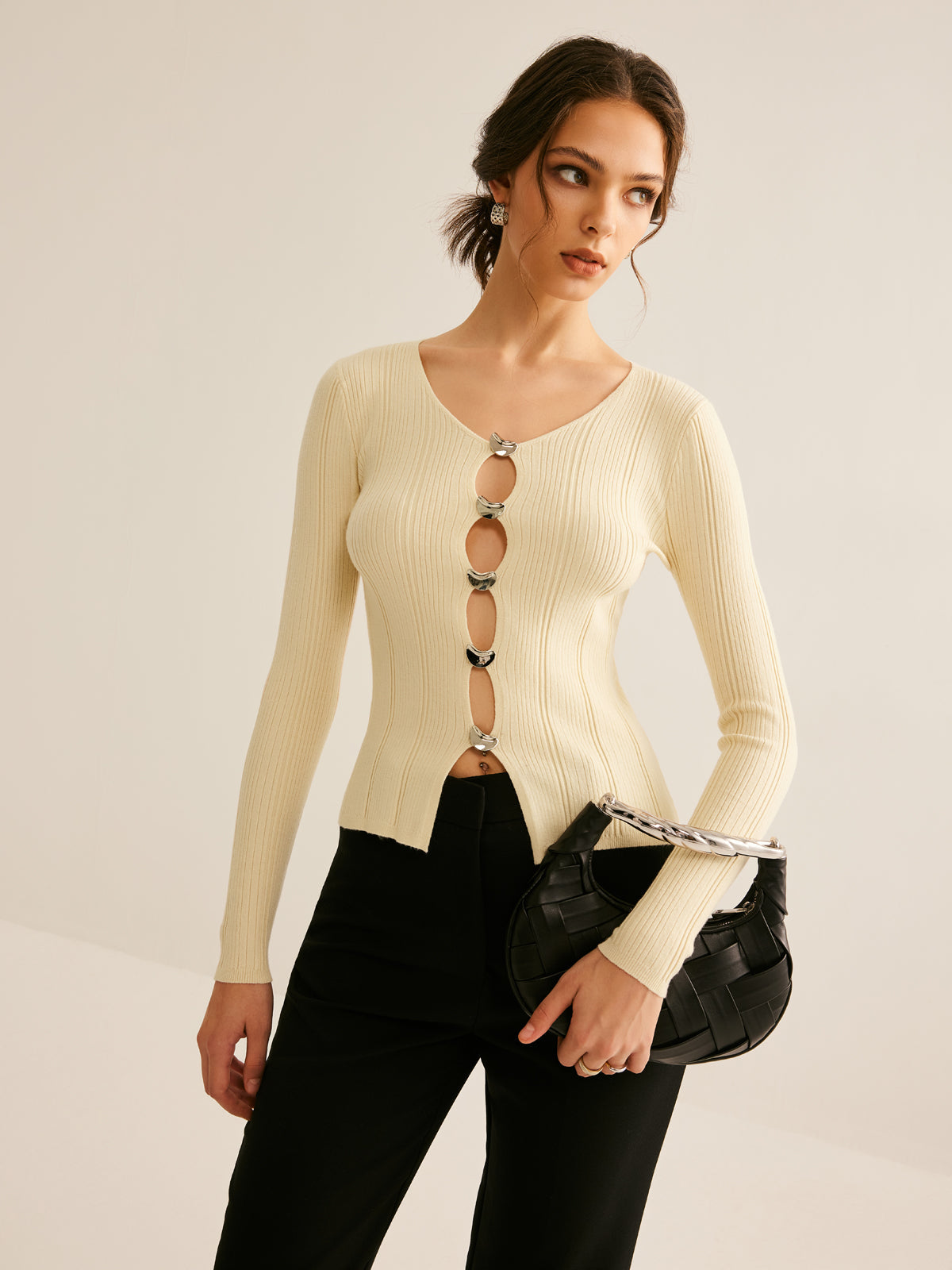 Laura | Cutout Metallknopf Stricktop