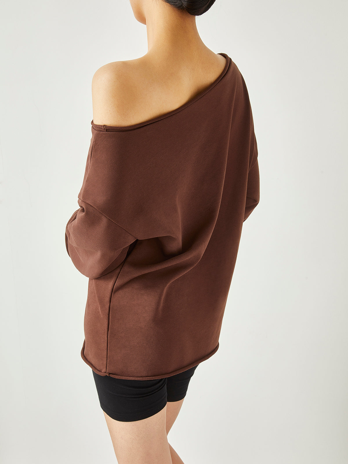 Leonie | Asymmetrisches, schulterfreies Sweatshirt