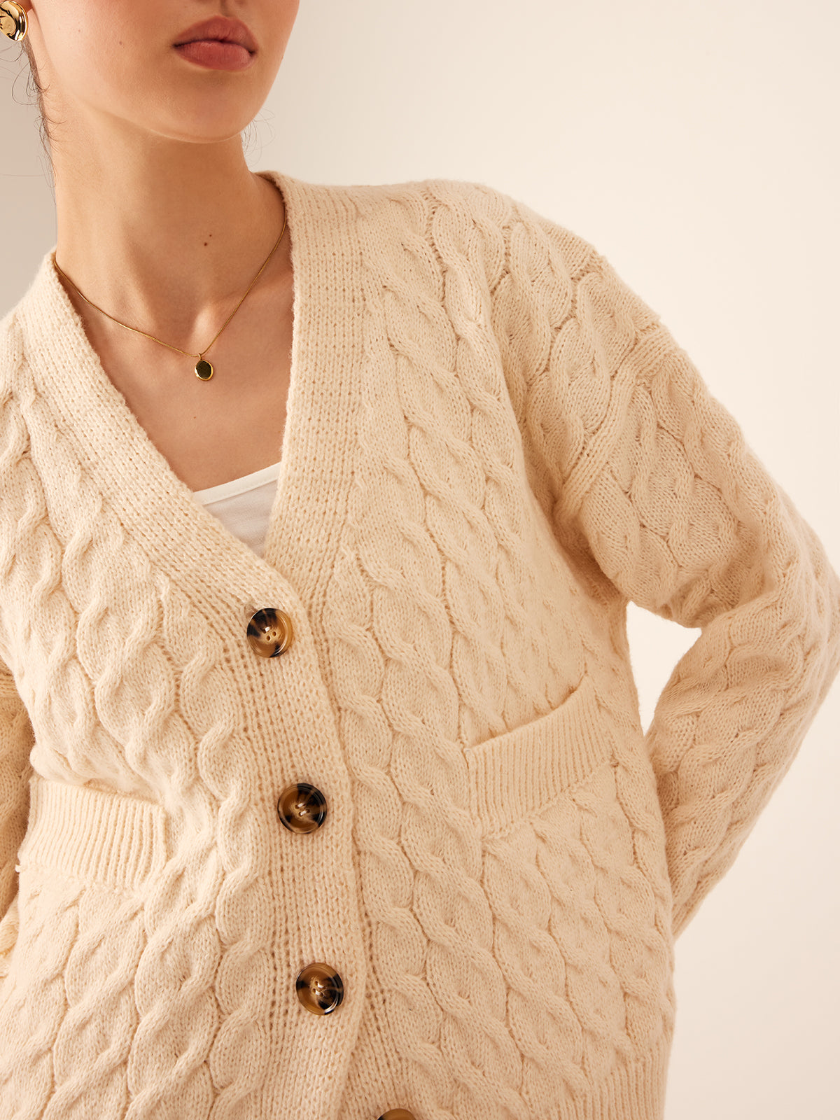 Anja | Eleganter V-Ausschnitt-Rippstrick-Cardigan