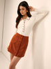 Emilia | Elegantes Stricktop mit gesticktem Besatz und Knopfdetails