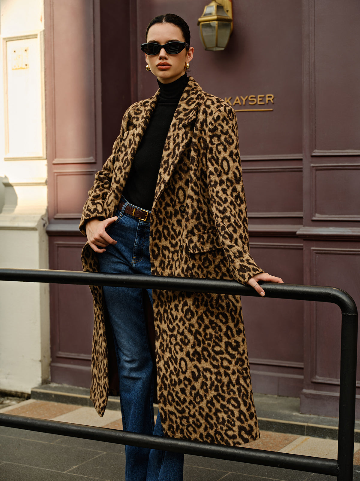 Clara | Eleganter Wollmantel mit Leoparden-Taschen