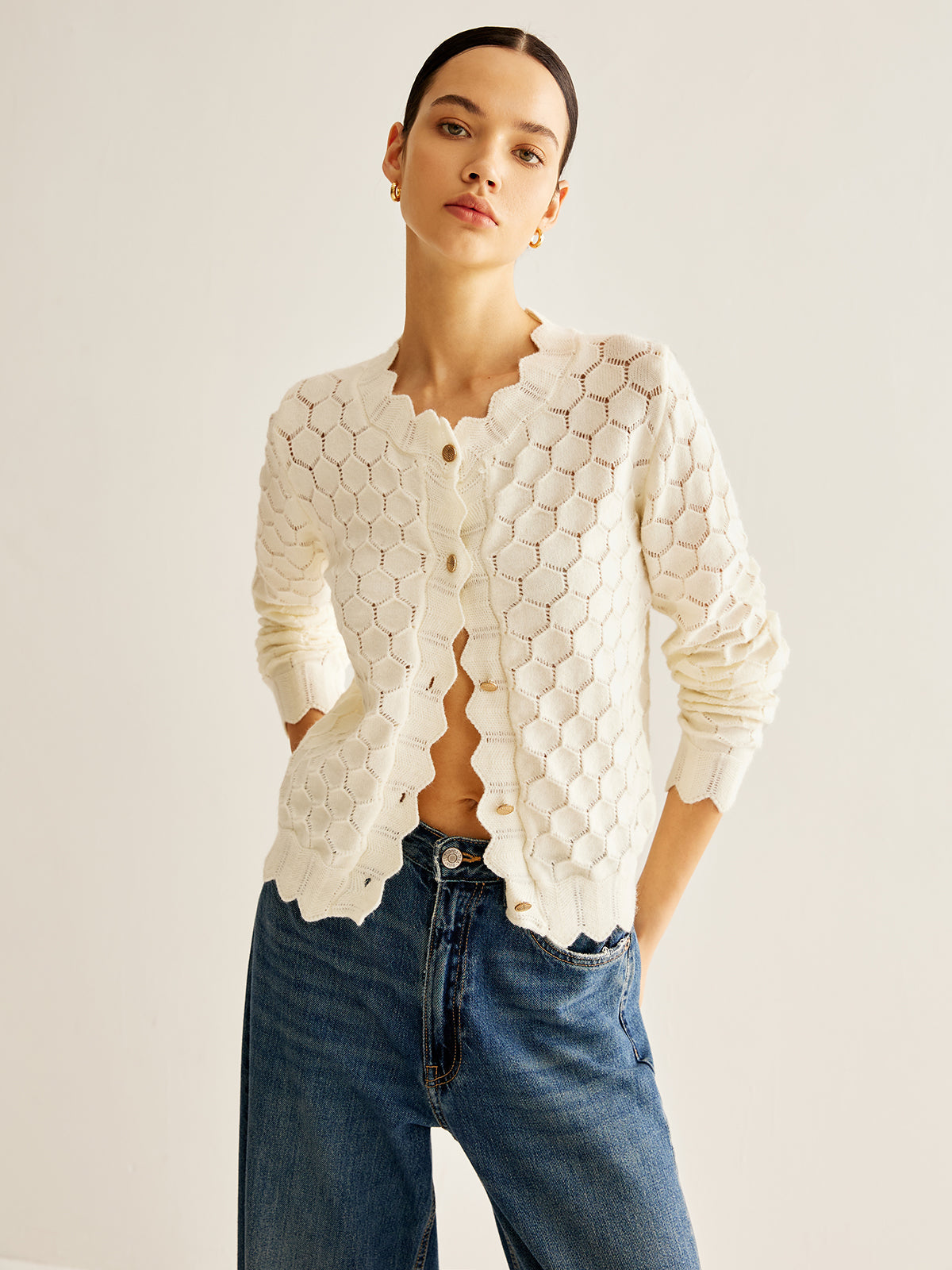 Mia | Wellenbesatz Lochmuster-Cardigan