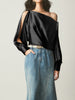 Sophie | Asymmetrische Satin-Bluse mit Kalt-Schulter
