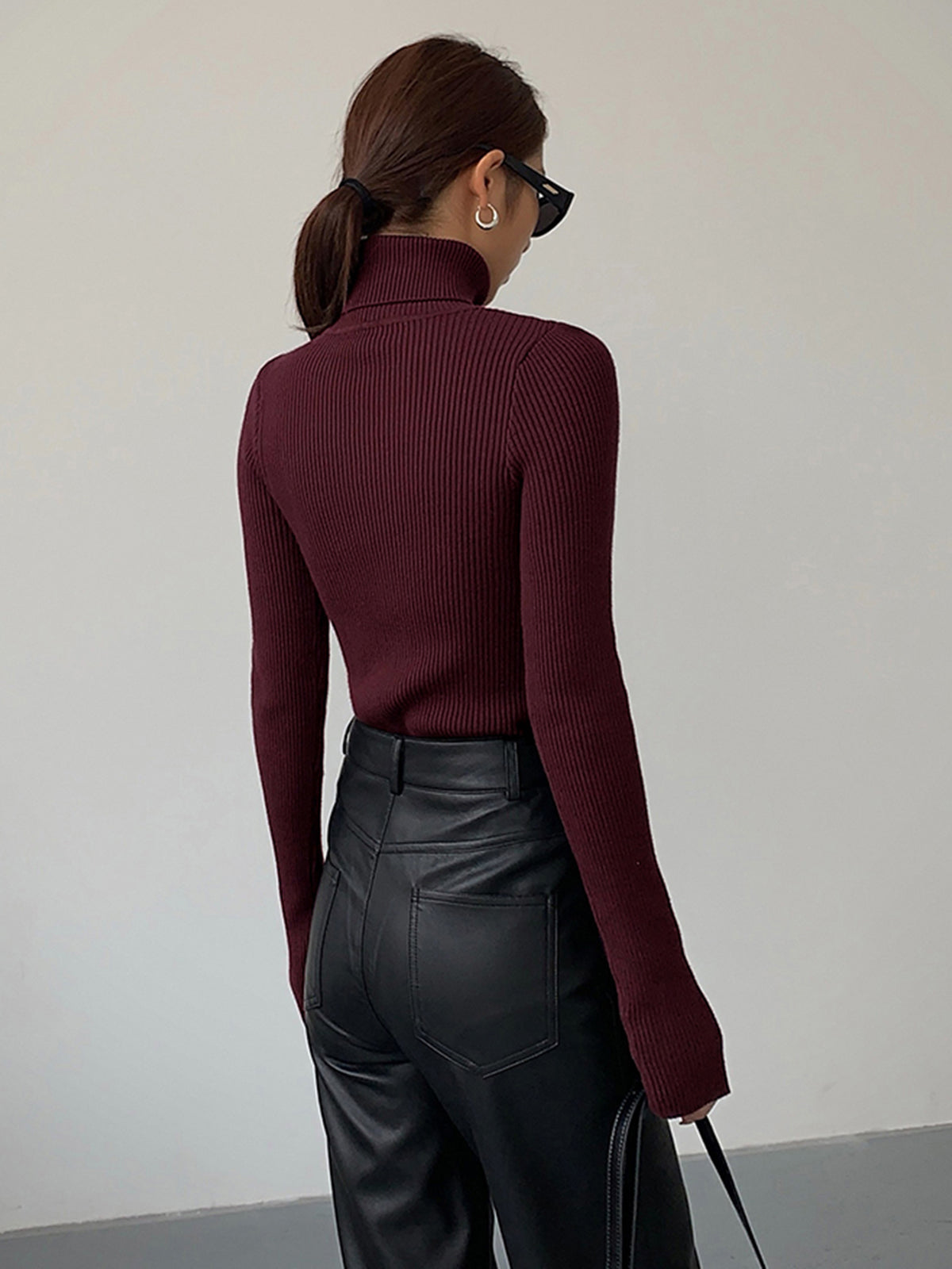 Clara | Minimalistisches Rollkragen-Top aus Feinstrick