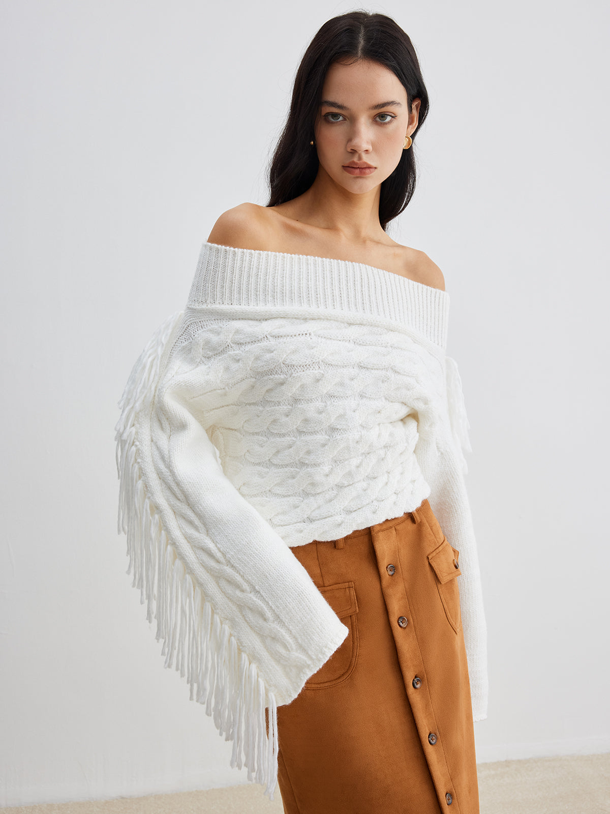 Beheme | Eleganter Off-Shoulder Pullover mit Quasten