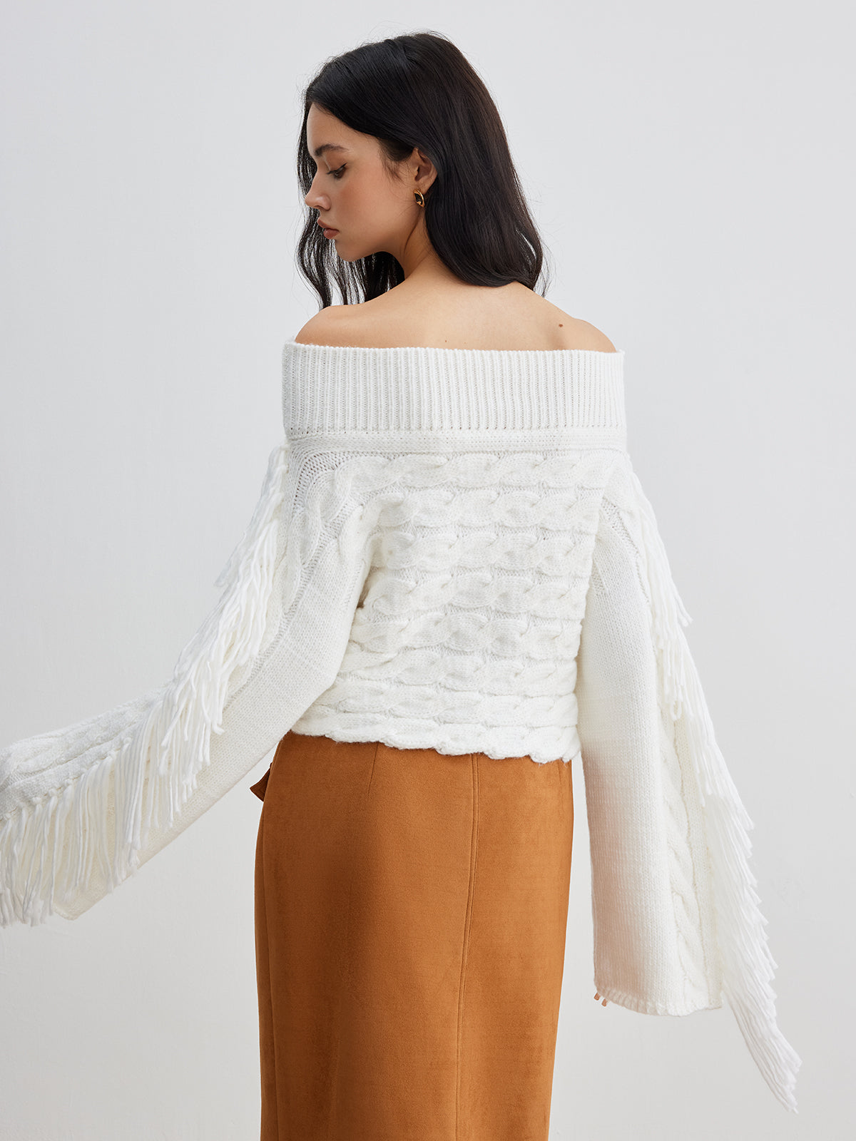 Beheme | Eleganter Off-Shoulder Pullover mit Quasten