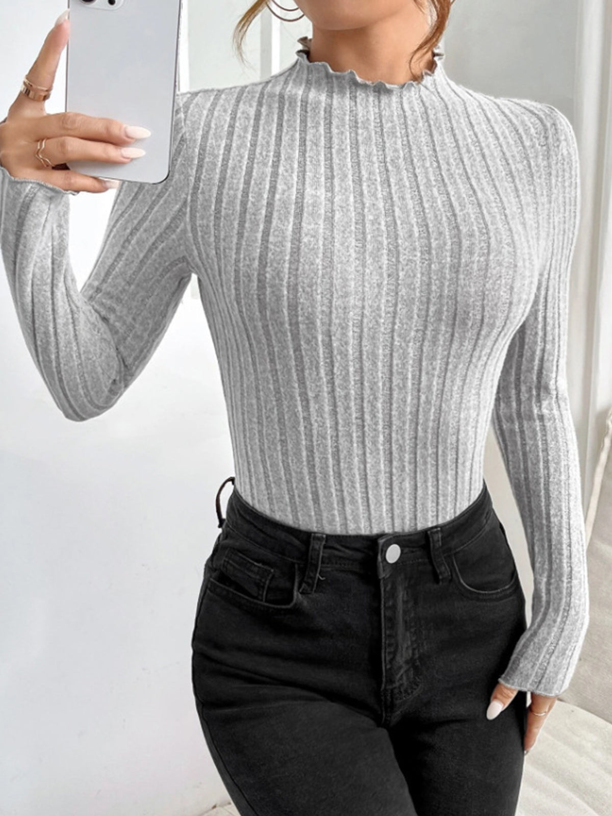 Clara | Eleganter Bodysuit mit Rippenstruktur und Latzverzierung