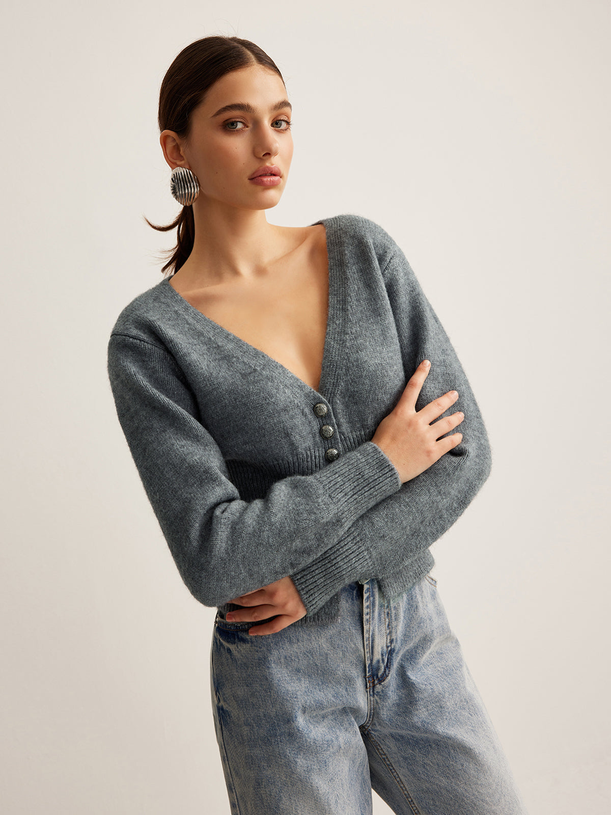 Clara | V-Ausschnitt Rippstrick Slim Cardigan