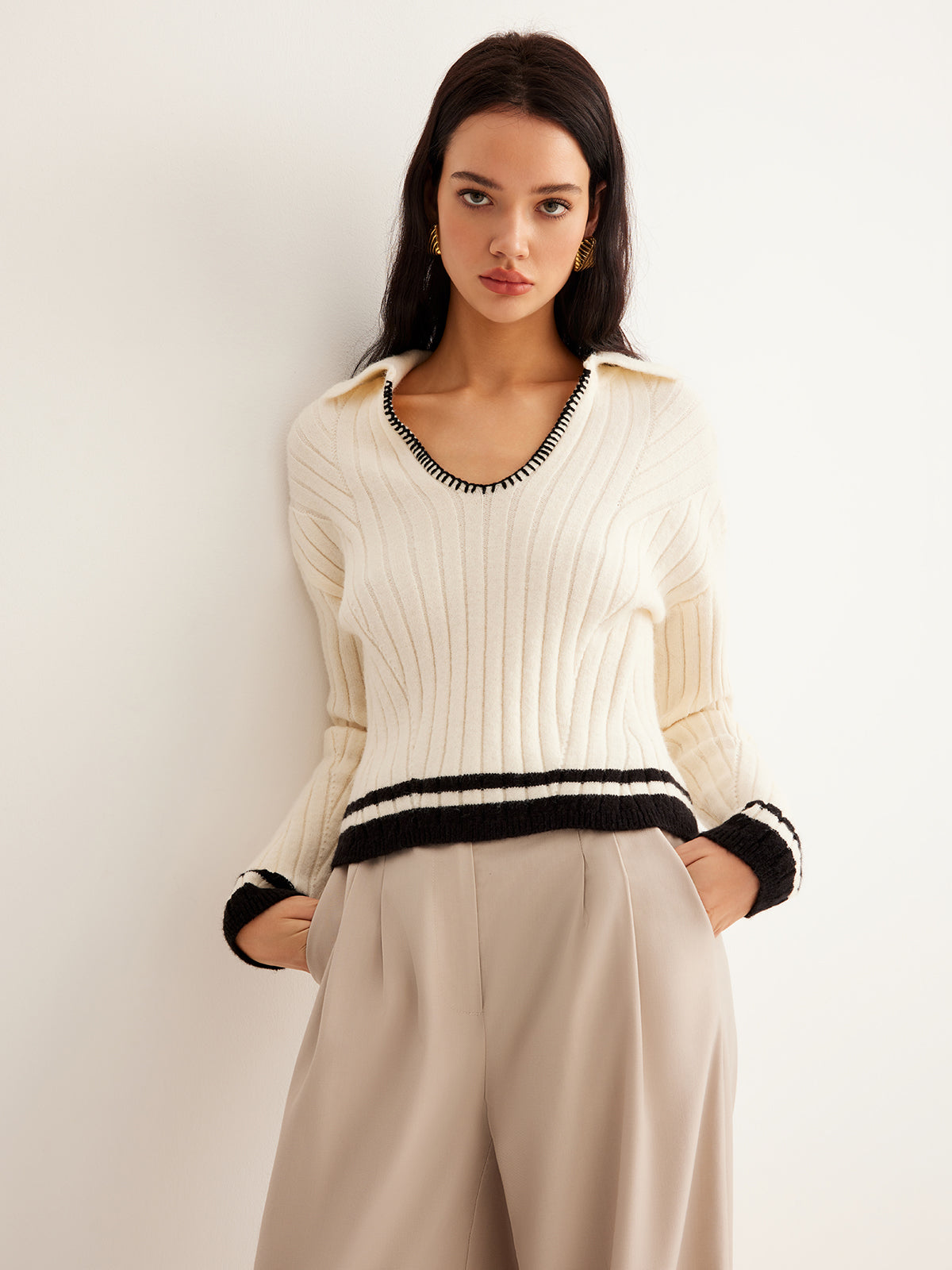 Clara | Eleganter Pullover mit Kontrastbesatz