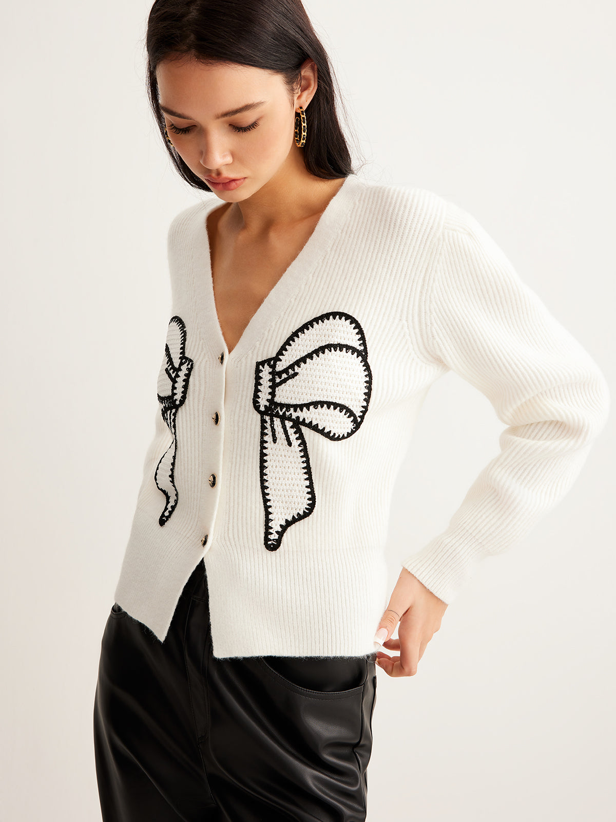 Emilia | Eleganter Kurz-Cardigan mit Stickerei und Schleifen