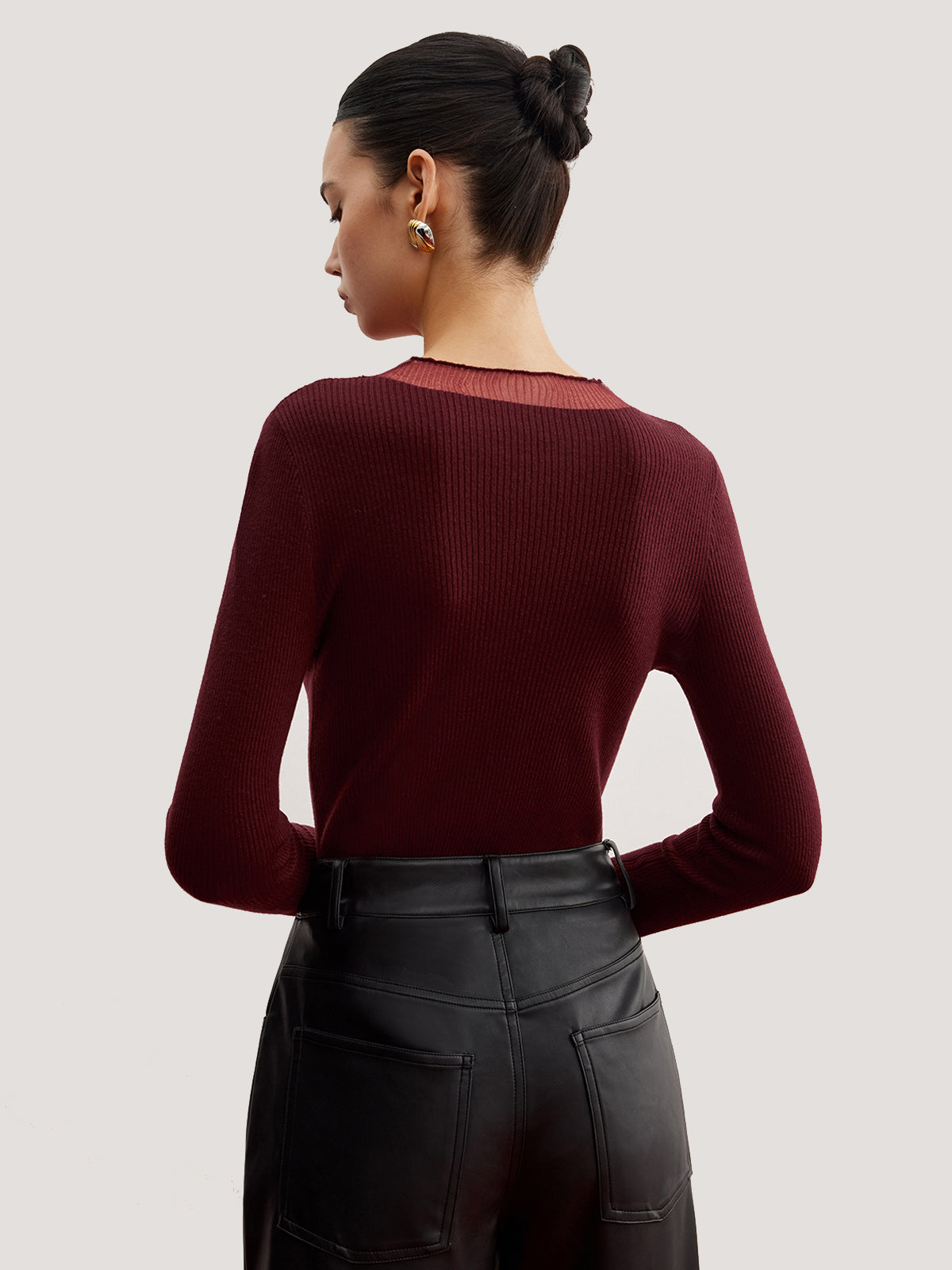 Laura | Minimalistischer Ribbed Stretch Pullover