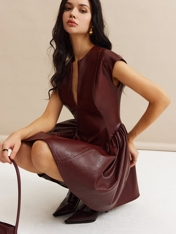 Emma | Plissiertes Kunstlederkleid