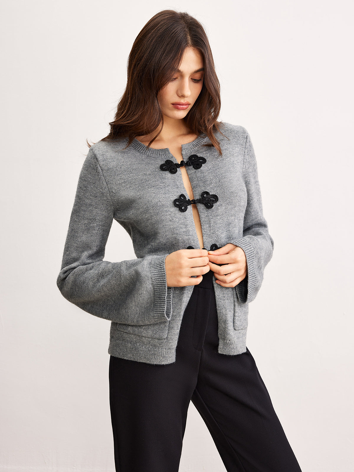 Leonie | Eleganter Cardigan mit chinesischem Knotenverschluss