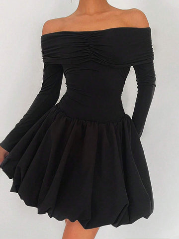 Emilia | Elegantes Jersey-Kleid mit geradem Schulterdesign