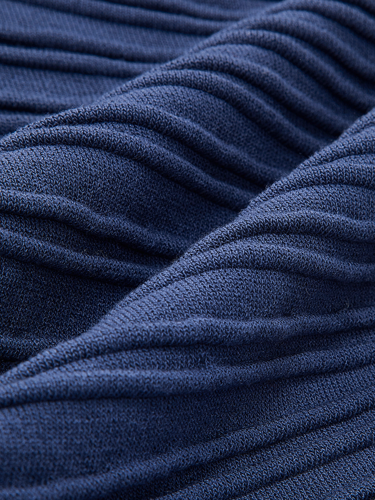 Clara | Schickes Stricktop mit Knopfmuster